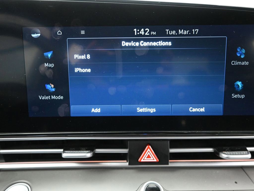 Used 2025 Hyundai Elantra SEL image 24