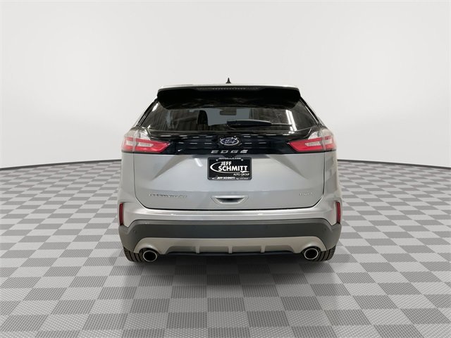 Used 2024 Ford Edge Titanium image 9