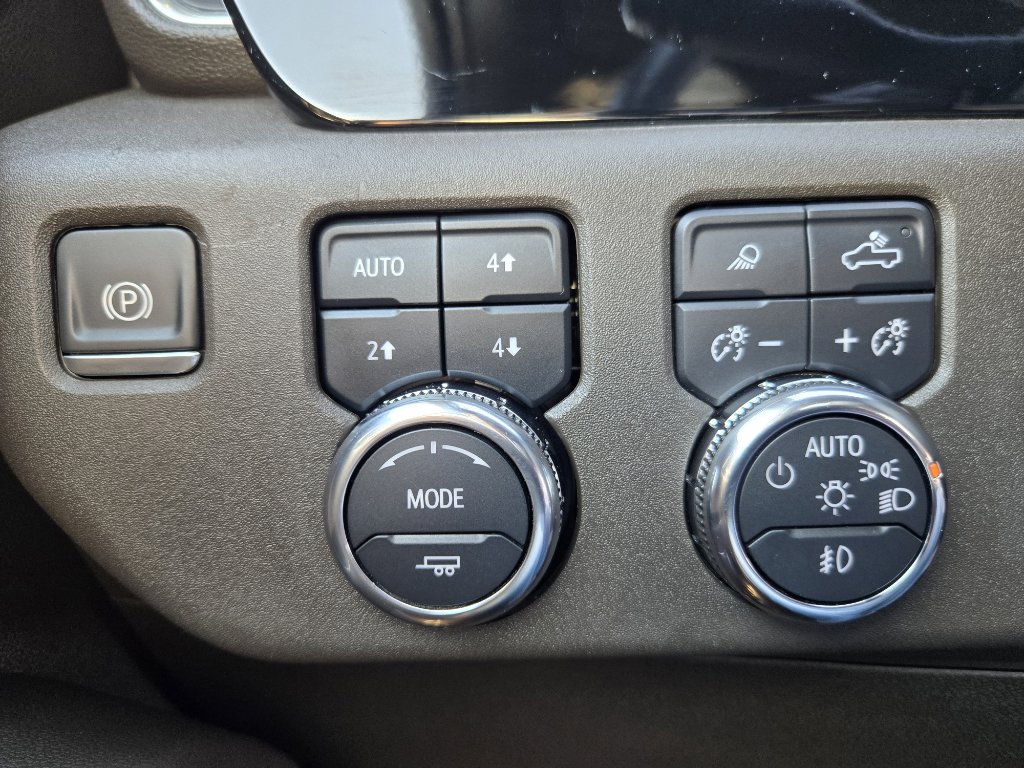 Used 2024 GMC Sierra 3500 SLT image 15