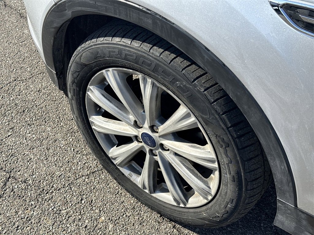 Used 2017 Ford Escape Titanium image 18