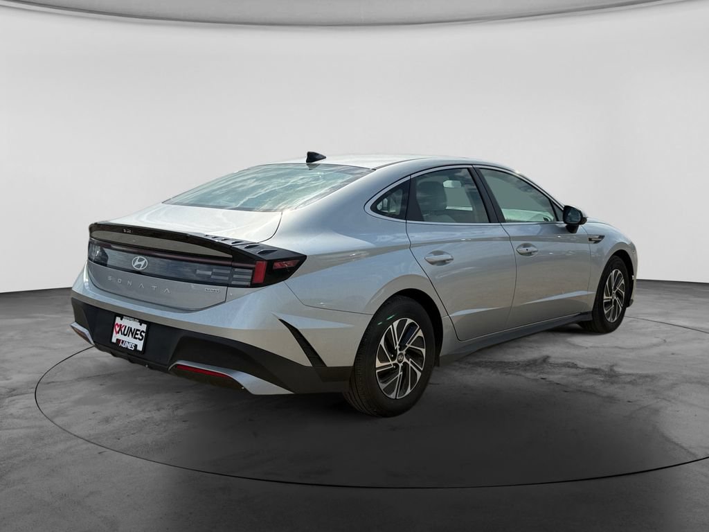 Used 2026 Hyundai Sonata Blue FWD image 9