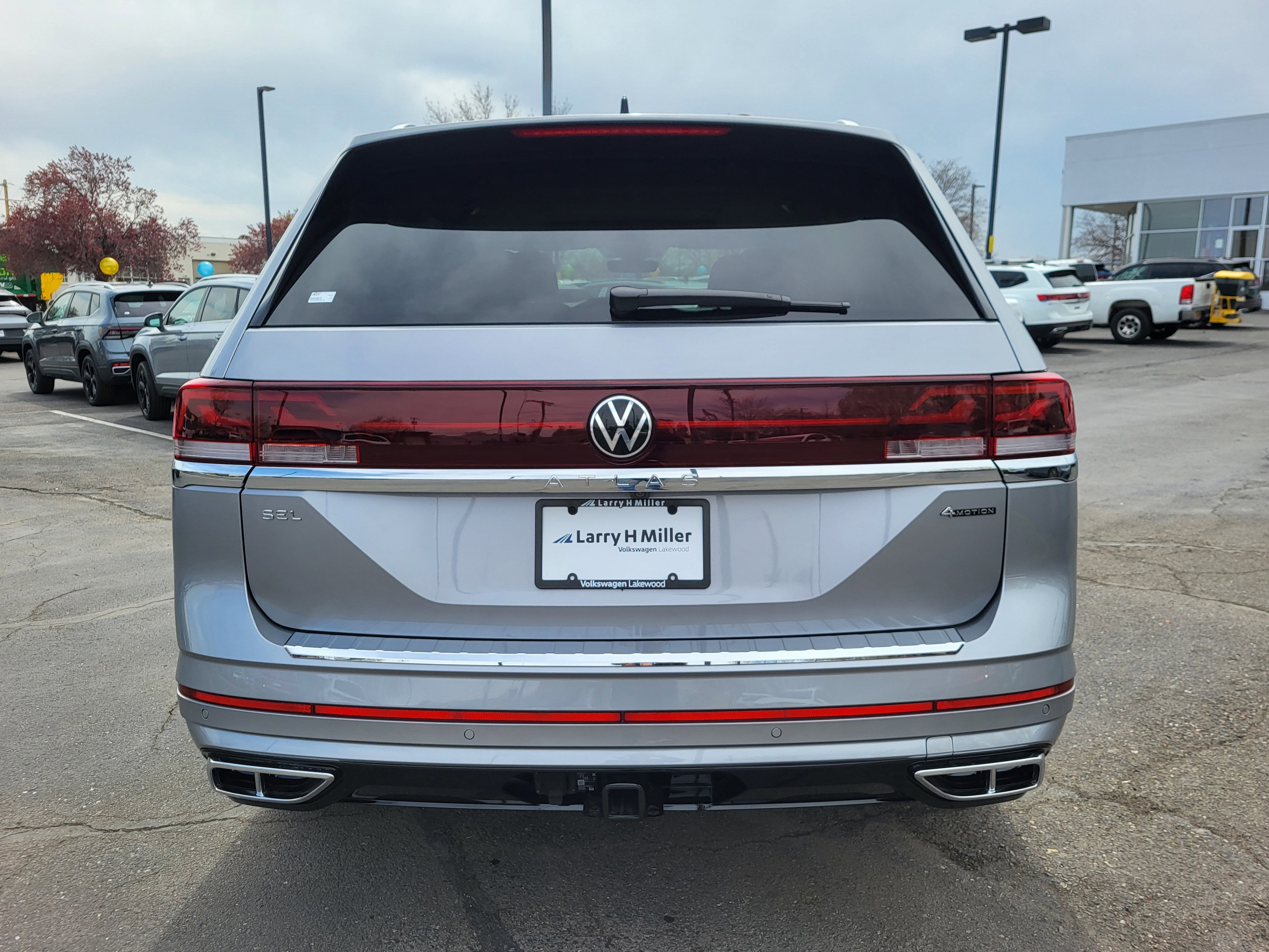 New 2025 Volkswagen Atlas SEL Premium R-Line image 4