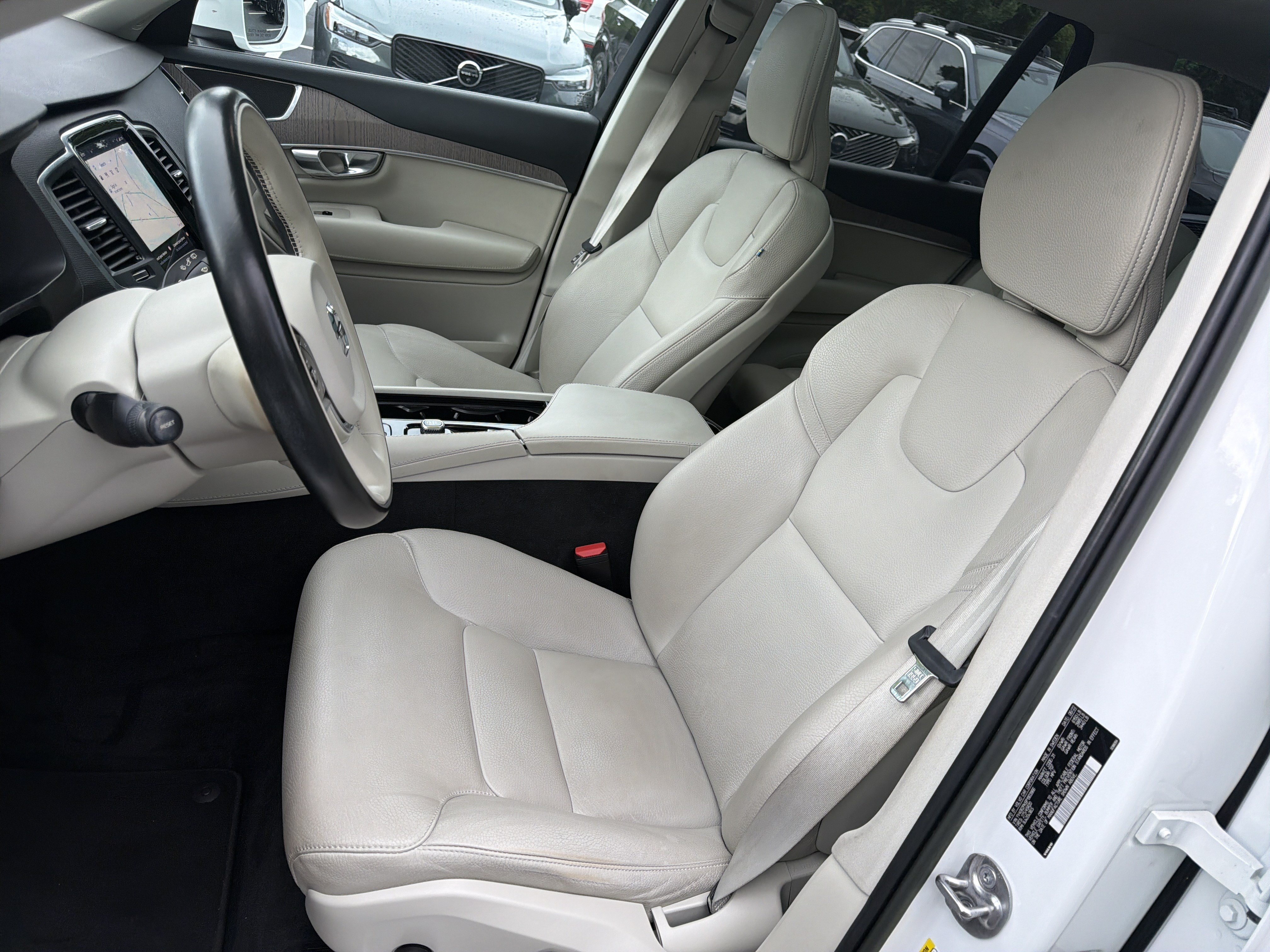 Certified 2023 Volvo XC90 B6 Core AWD/4WD image 16