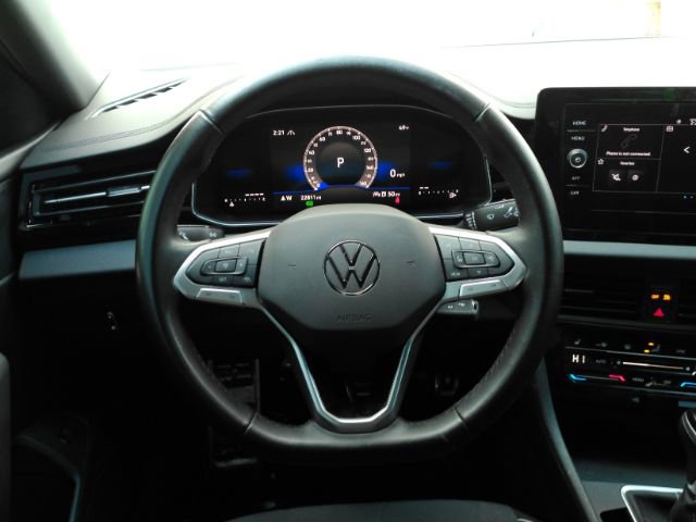 Used 2025 Volkswagen Jetta Sport image 31