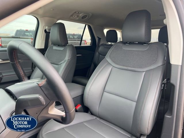 New 2026 Ford Explorer Active w/ Active Comfort Package RWD image 11