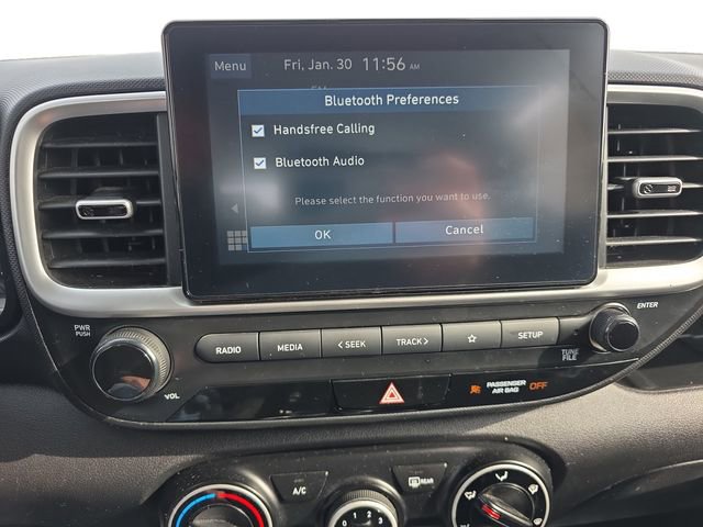 Used 2021 Hyundai Venue SE image 25