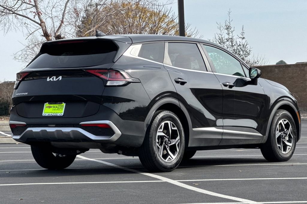 Used 2024 Kia Sportage LX FWD image 11