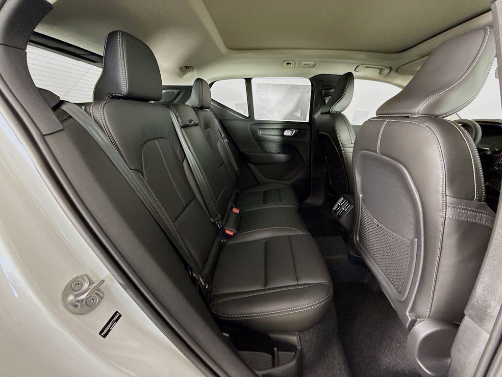 New 2026 Volvo XC40 B4 Plus w/ Protection Package image 28