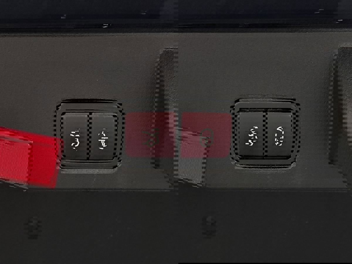 Used 2013 Mercedes-Benz SL 550 image 28