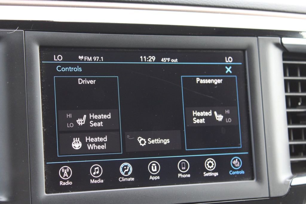 Used 2019 Chrysler Pacifica Touring-L image 43