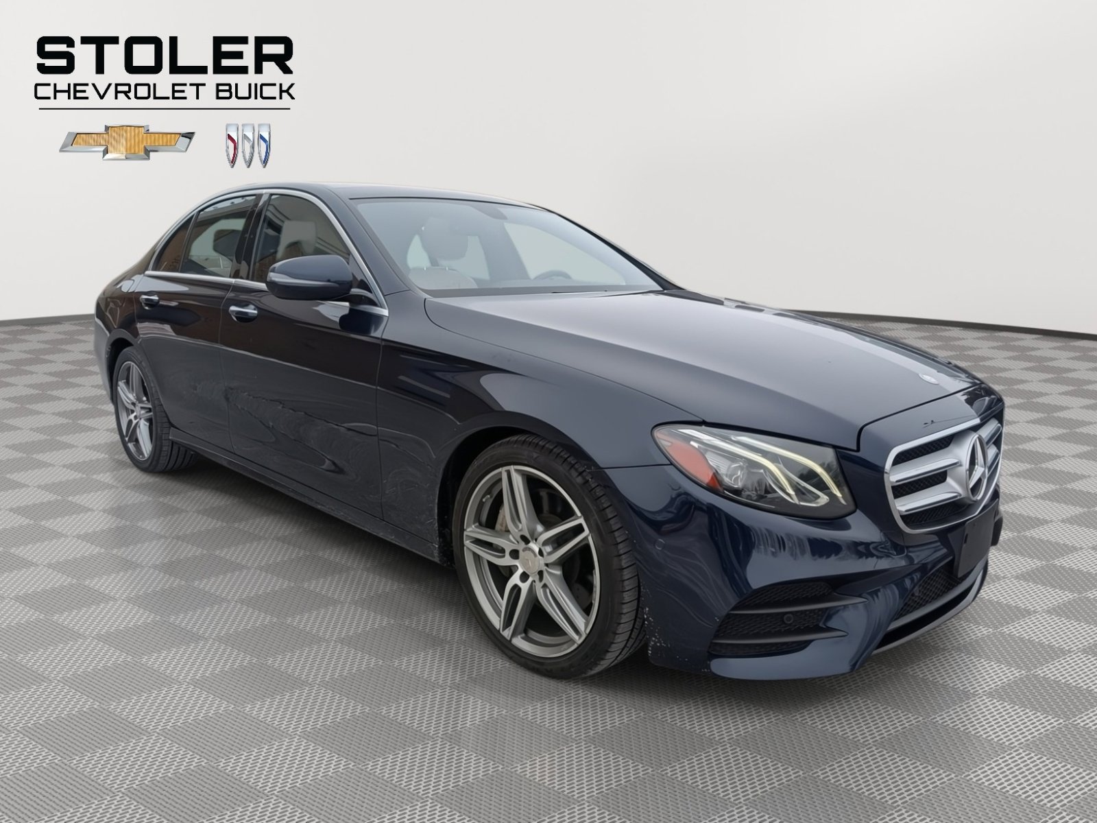 Used 2017 Mercedes-Benz E 300 4MATIC image 7
