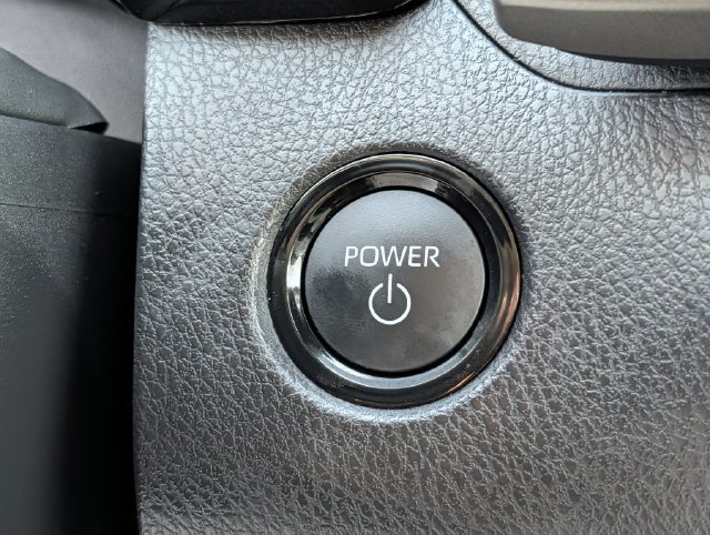 Used 2026 Toyota Camry XLE AWD/4WD image 19