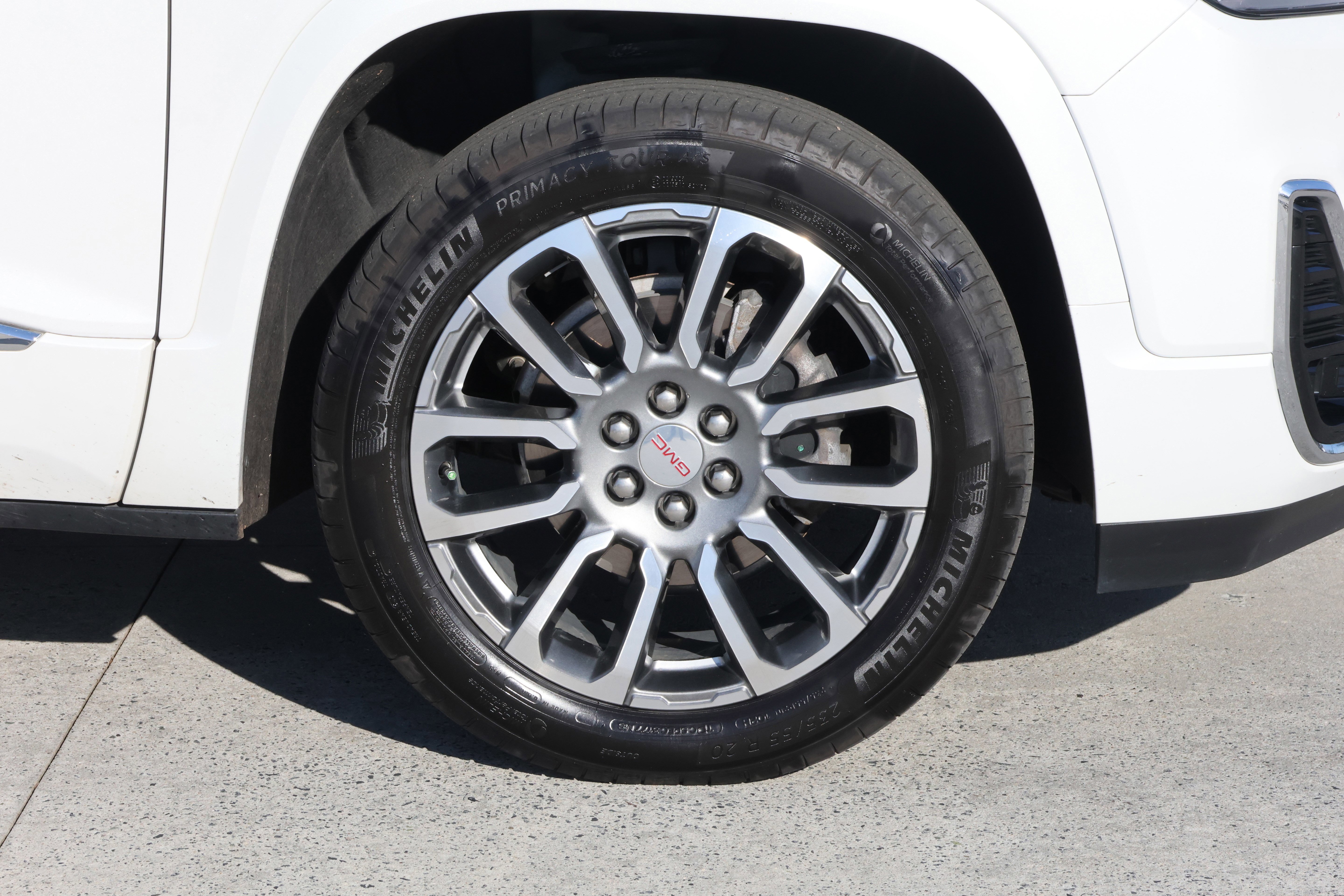 Used 2023 GMC Acadia Denali w/ Denali Ultimate Package image 11