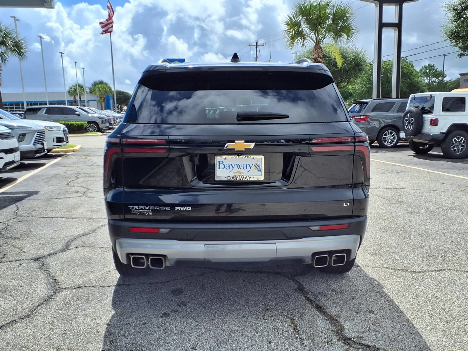 Used 2024 Chevrolet Traverse LT AWD/4WD image 22
