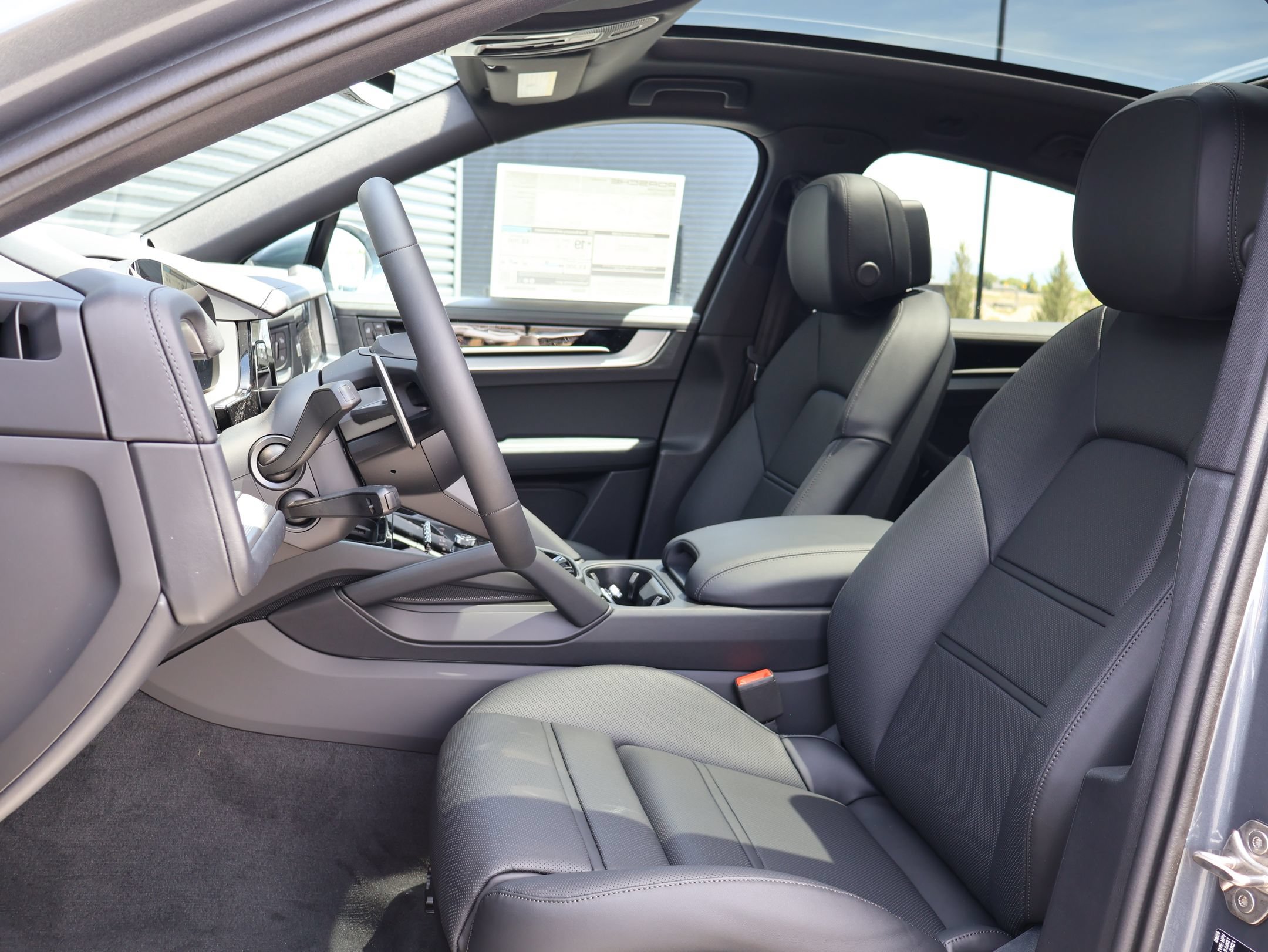 New 2026 Porsche Cayenne Coupe AWD/4WD image 5
