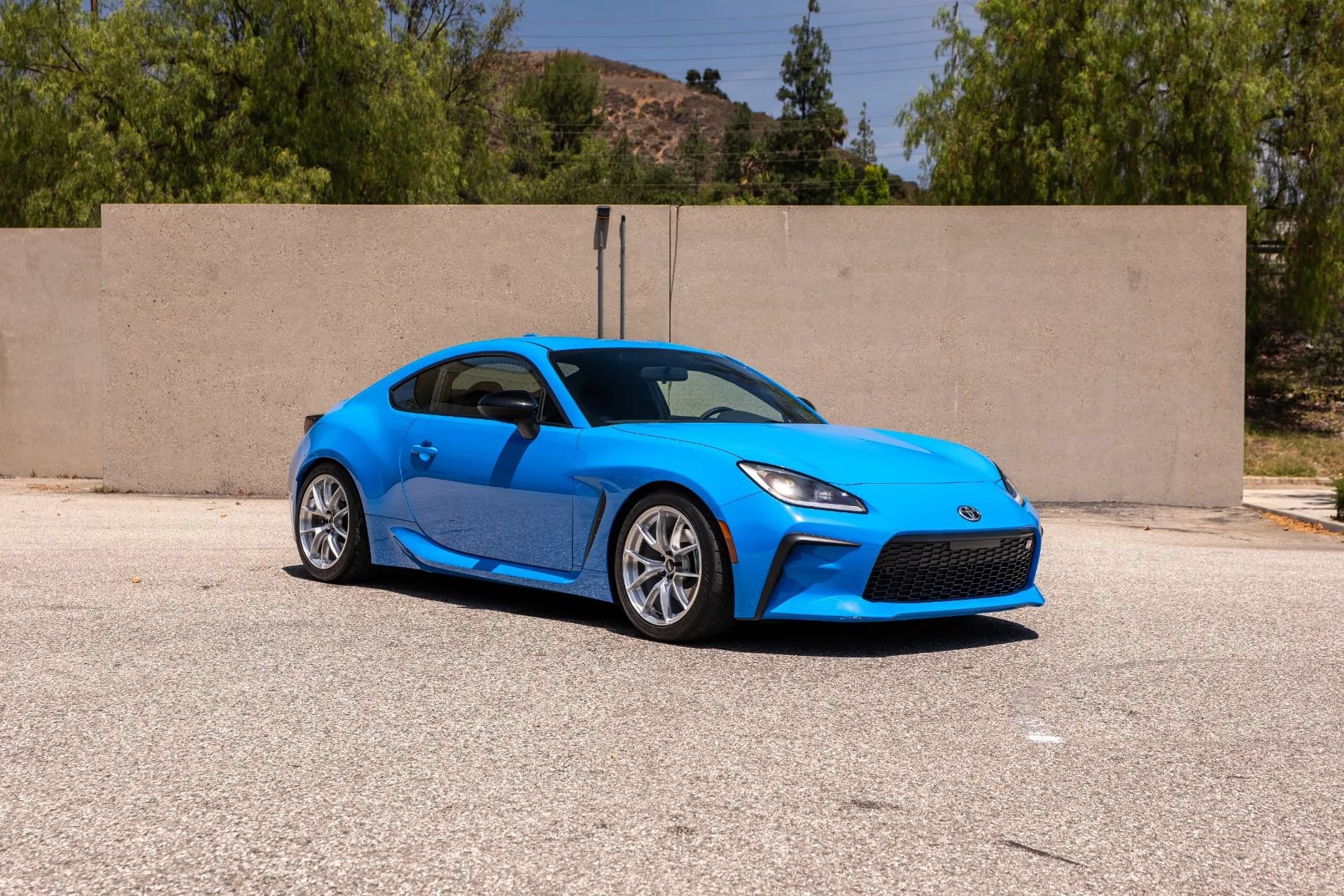 Used 2024 Toyota GR86 RWD image 3