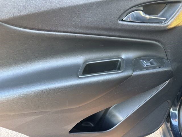 Used 2021 Chevrolet Equinox LT image 32