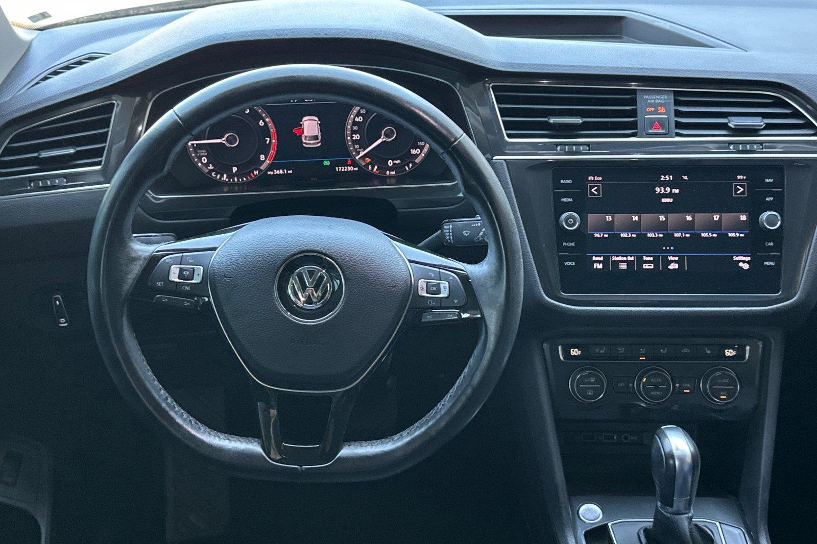 Used 2018 Volkswagen Tiguan SEL Premium AWD/4WD image 13