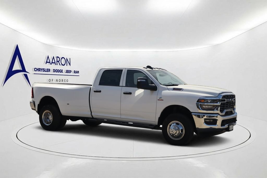 New 2026 RAM 3500 Tradesman AWD/4WD image 3