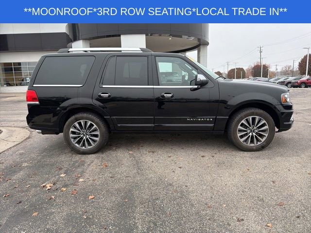 Used 2017 Lincoln Navigator Select image 12