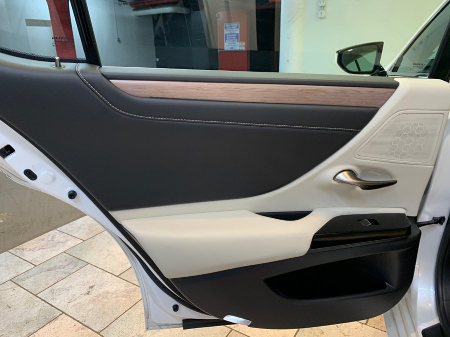 Used 2023 Lexus ES 350 w/ Premium Package FWD image 41