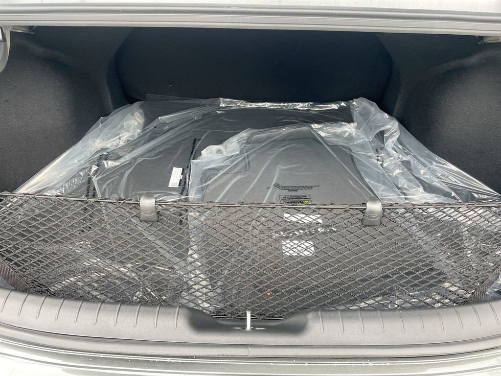 Used 2025 Hyundai Elantra SE image 48