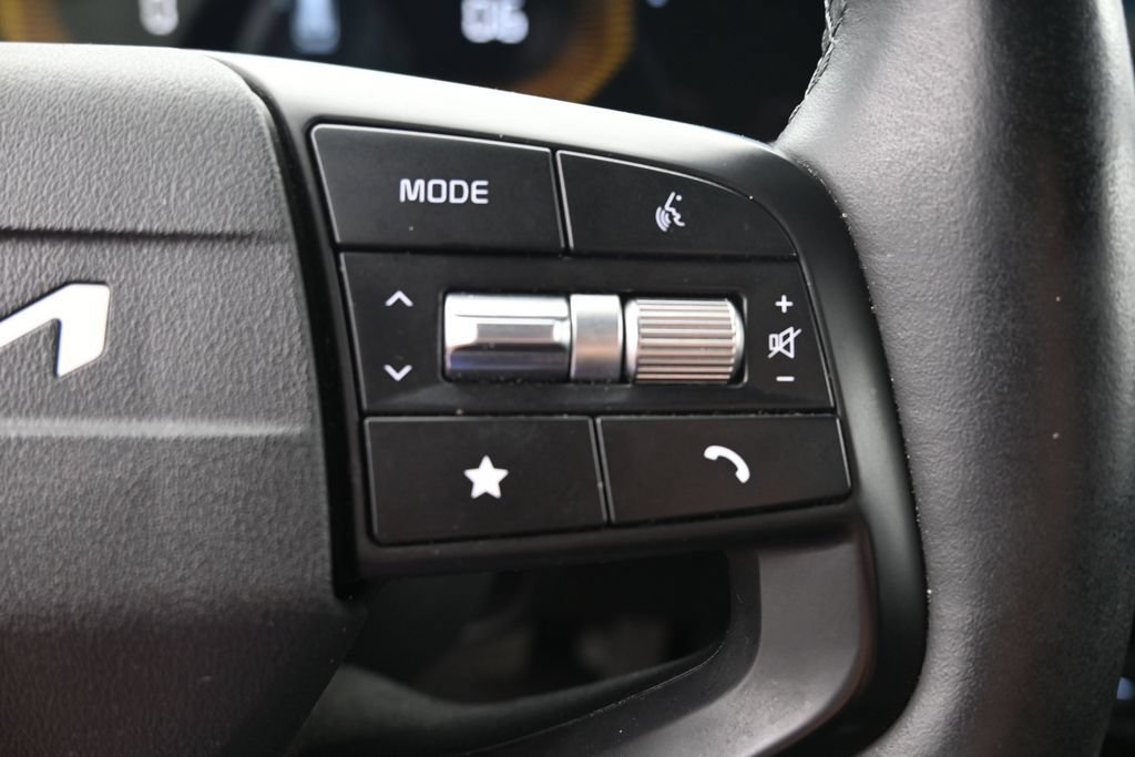 Used 2026 Kia Sportage LX FWD image 25