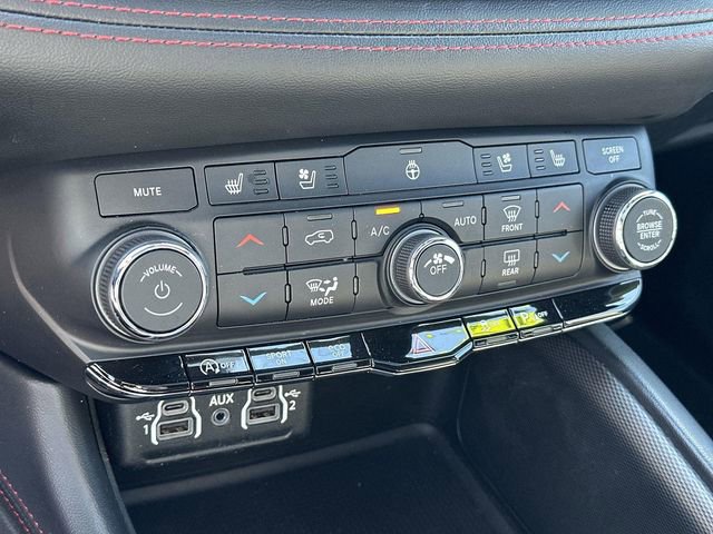 Used 2024 Dodge Durango GT image 39