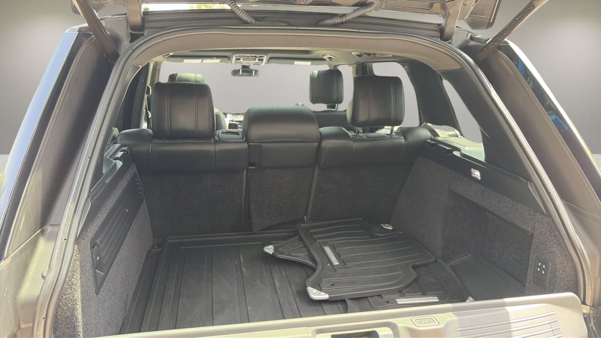 Used 2016 Land Rover Range Rover Supercharged AWD/4WD image 19