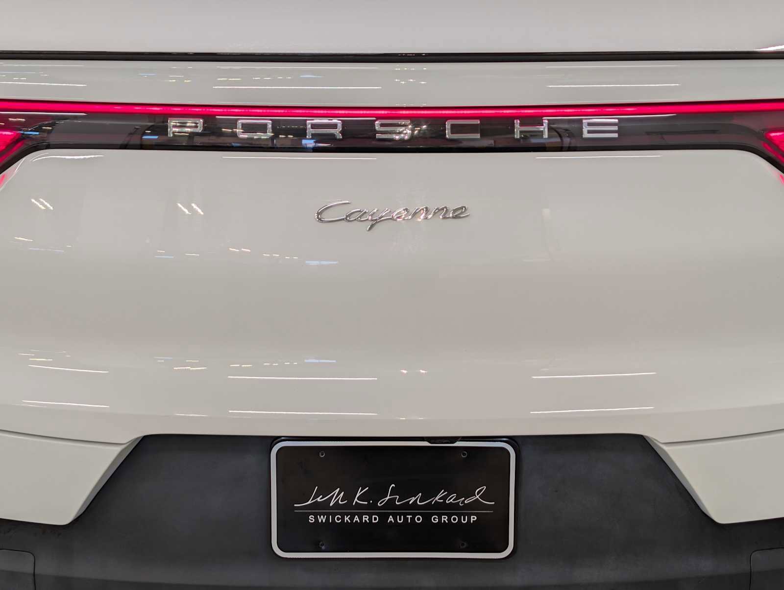 Used 2023 Porsche Cayenne Coupe image 15