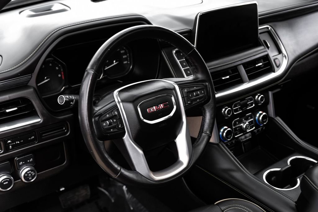 Used 2021 GMC Yukon XL SLT w/ SLT Premium Package image 13