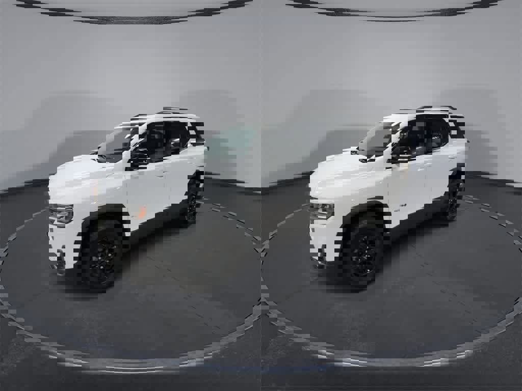 Used 2022 GMC Acadia AT4 w/ Preferred Package image 4