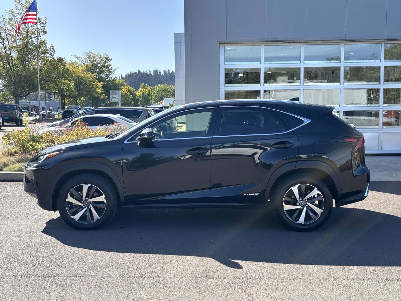 Used 2018 Lexus NX 300h AWD w/ Premium Package image 2