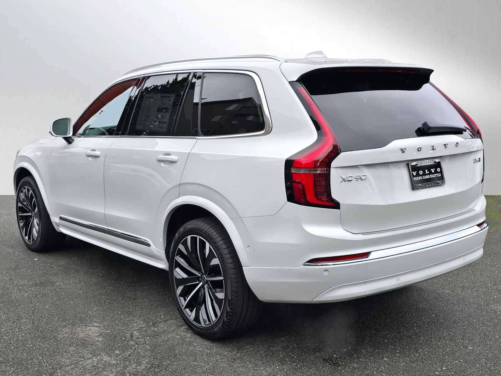 New 2026 Volvo XC90 B6 Plus w/ Protection Package Premier AWD/4WD image 5