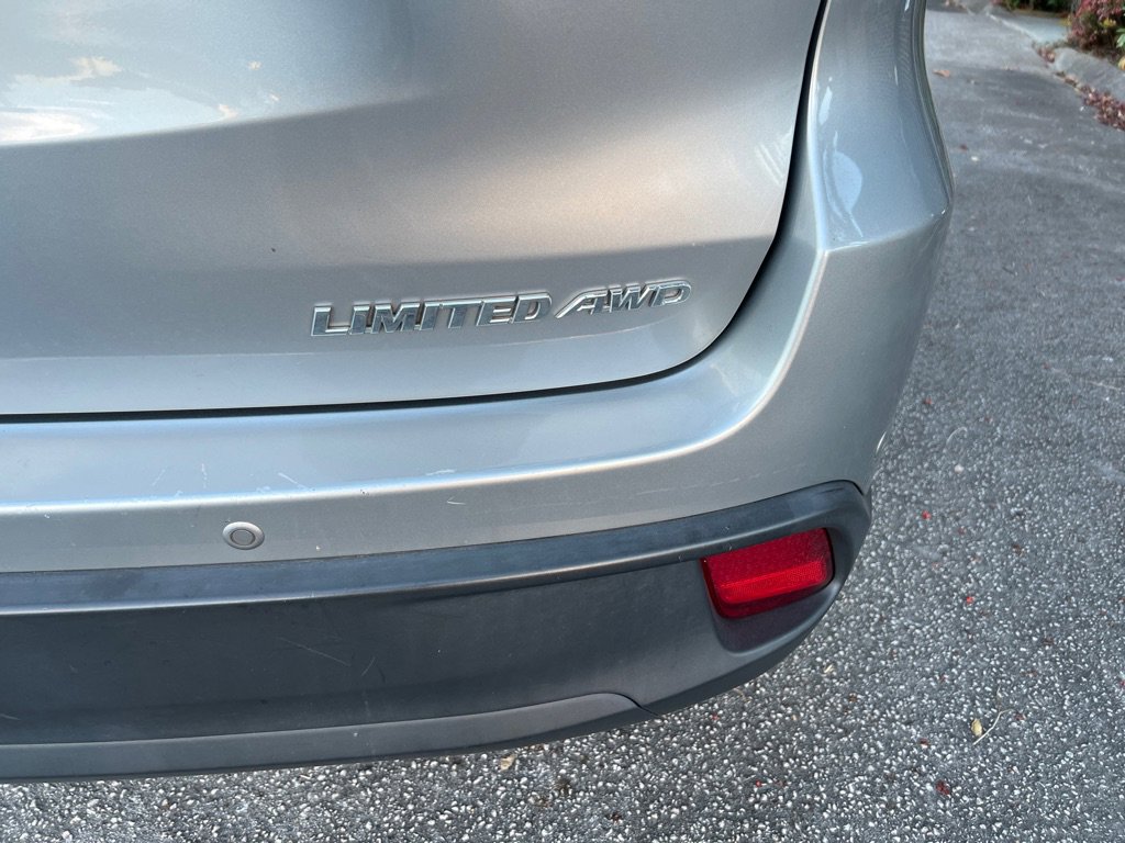 Used 2015 Toyota Highlander Limited image 4