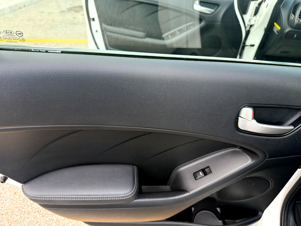 Used 2017 Kia Forte LX image 19
