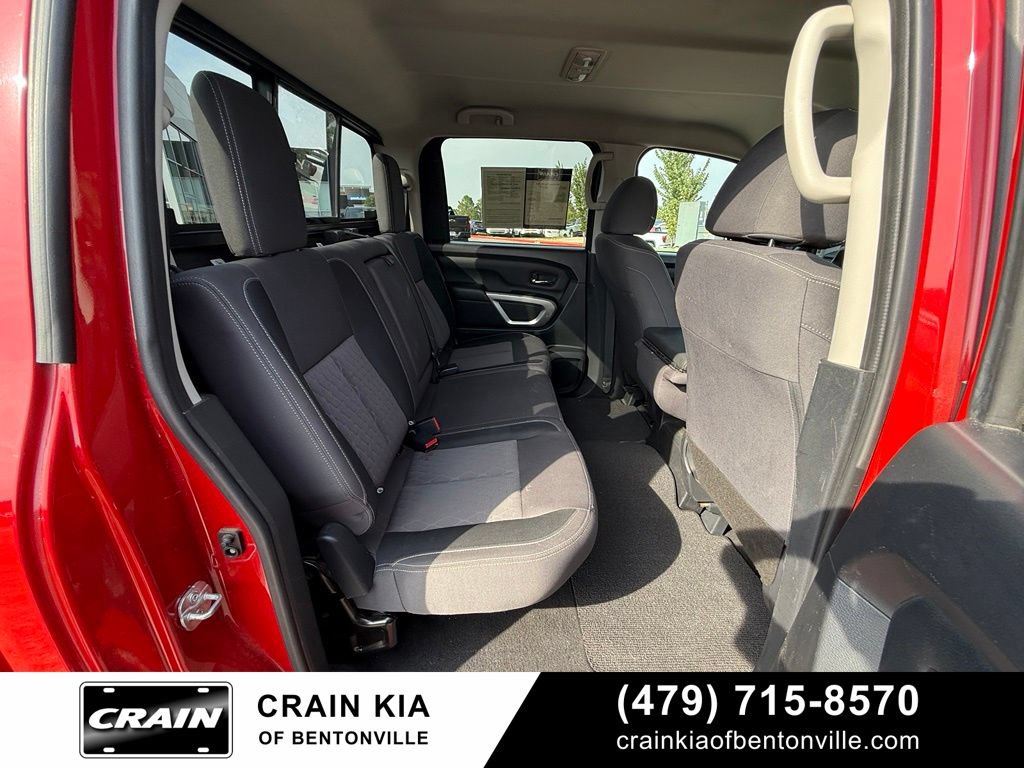 Used 2022 Nissan Titan SV AWD/4WD image 28