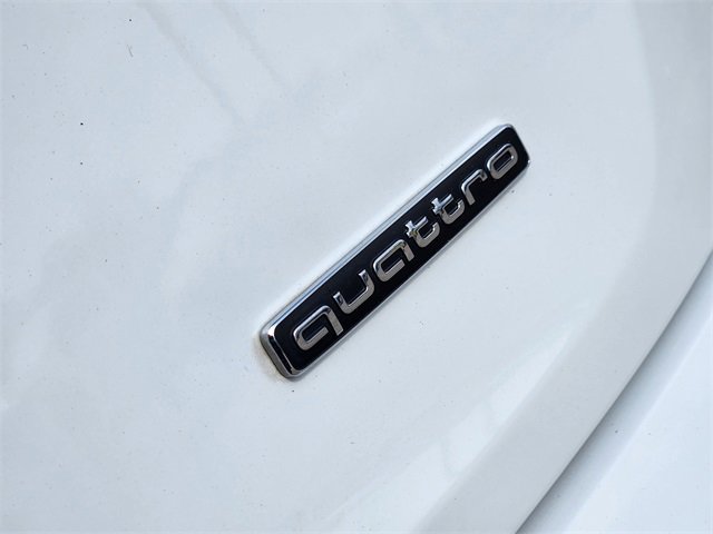 Used 2022 Audi Q5 2.0T Premium w/ Convenience Package image 12