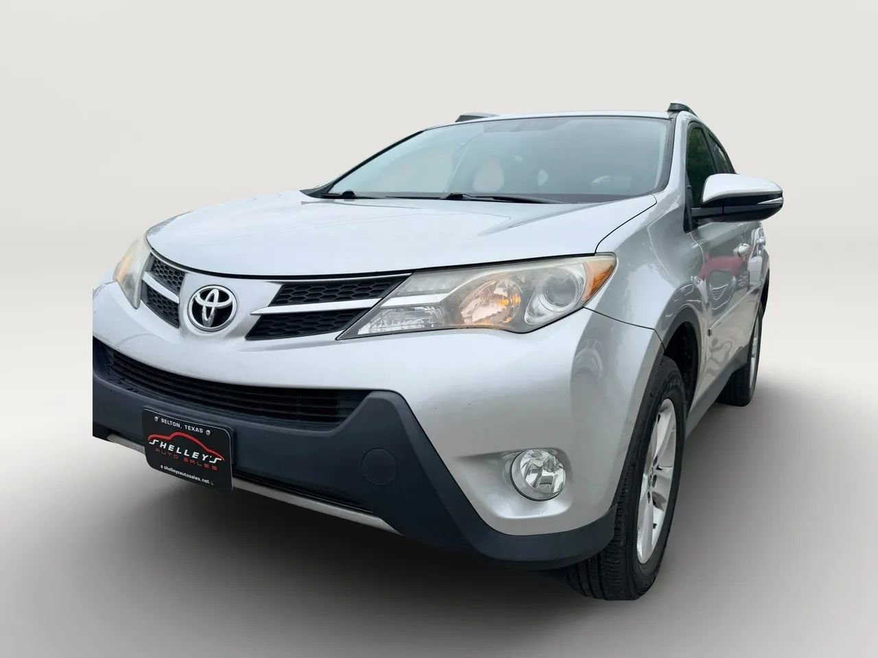 Used 2013 Toyota RAV4 XLE FWD image 3