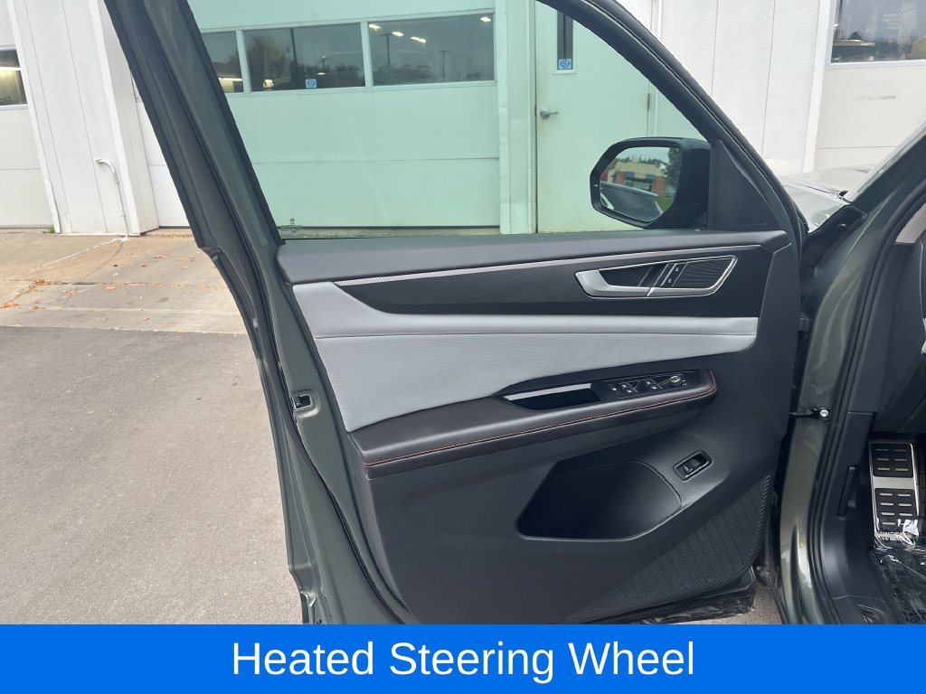 Used 2024 Volkswagen Atlas Peak Edition SE AWD/4WD image 12