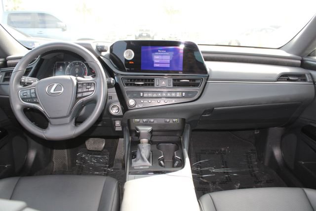 Certified 2024 Lexus ES 350 w/ Premium Package image 10
