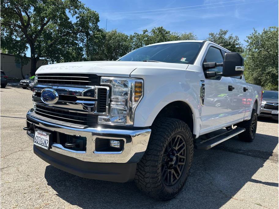 Used 2018 Ford F250 XLT w/ XLT Value Package AWD/4WD image 3