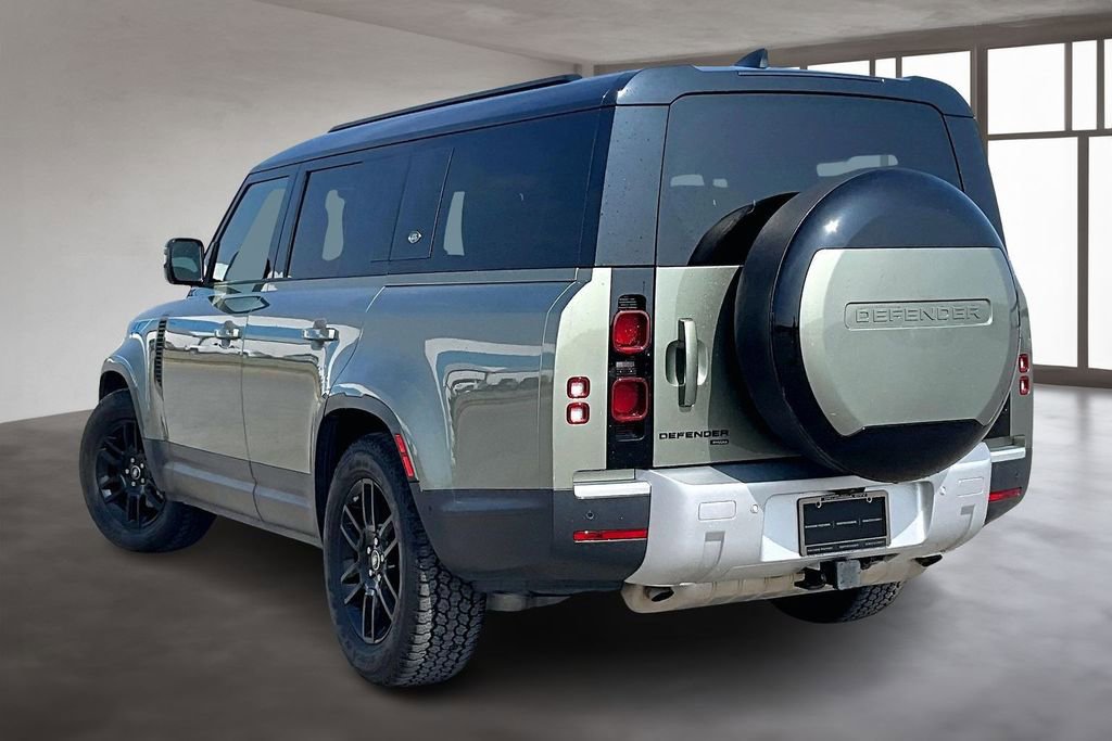 Used 2023 Land Rover Defender 130 SE image 12