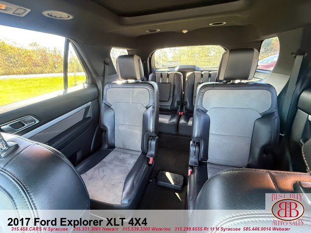 Used 2017 Ford Explorer XLT w/ Equipment Group 202A AWD/4WD image 25