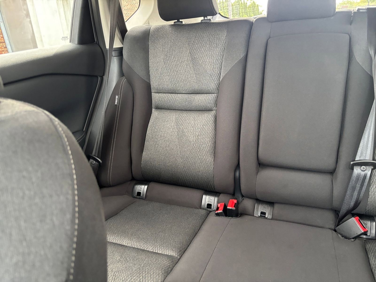 Used 2025 Nissan Rogue SV AWD/4WD image 39