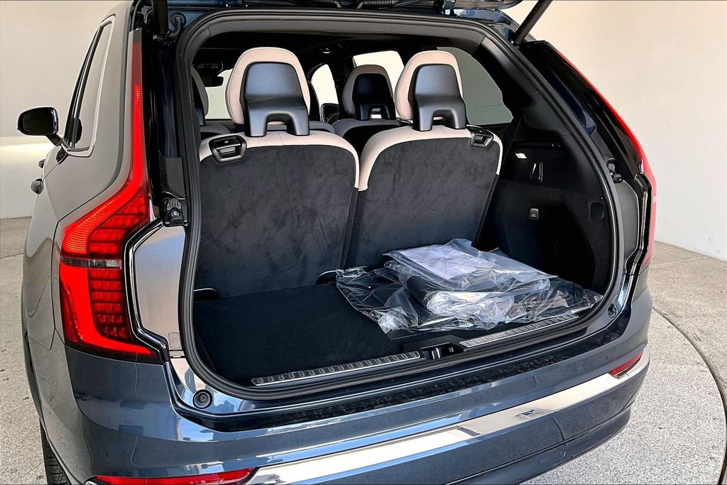 New 2026 Volvo XC90 B5 Plus AWD/4WD image 42