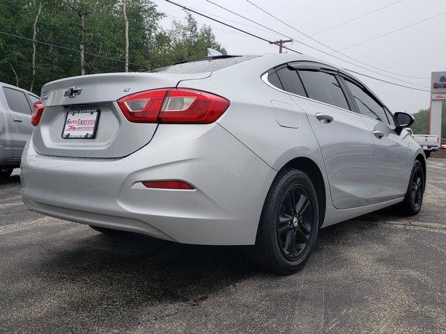 Used 2017 Chevrolet Cruze LT w/ Convenience Package FWD image 7