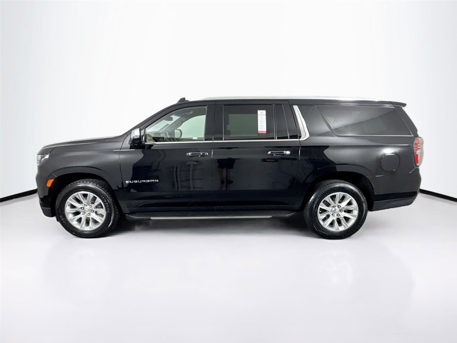 Used 2024 Chevrolet Suburban Premier RWD image 14