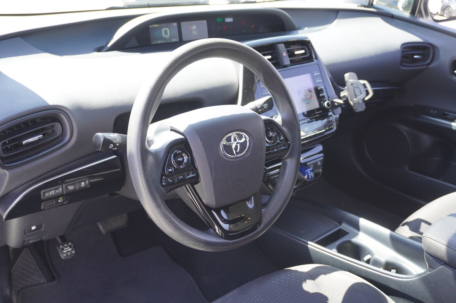 Used 2022 Toyota Prius LE FWD image 6