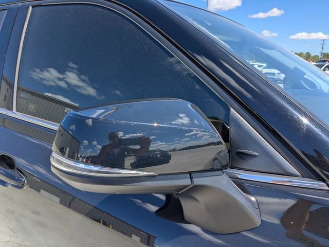 Used 2020 Toyota Highlander Limited image 11